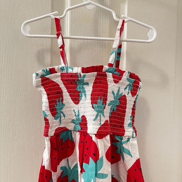 FabKids Smocked Strawberry Dress Girls Size Small 6-7 - Picture 7 of 11